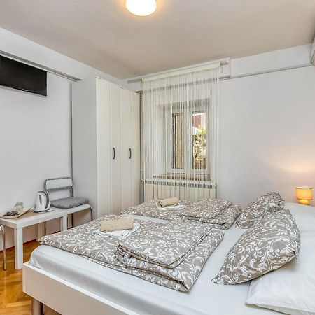 Matea Rooms Funtana Dış mekan fotoğraf